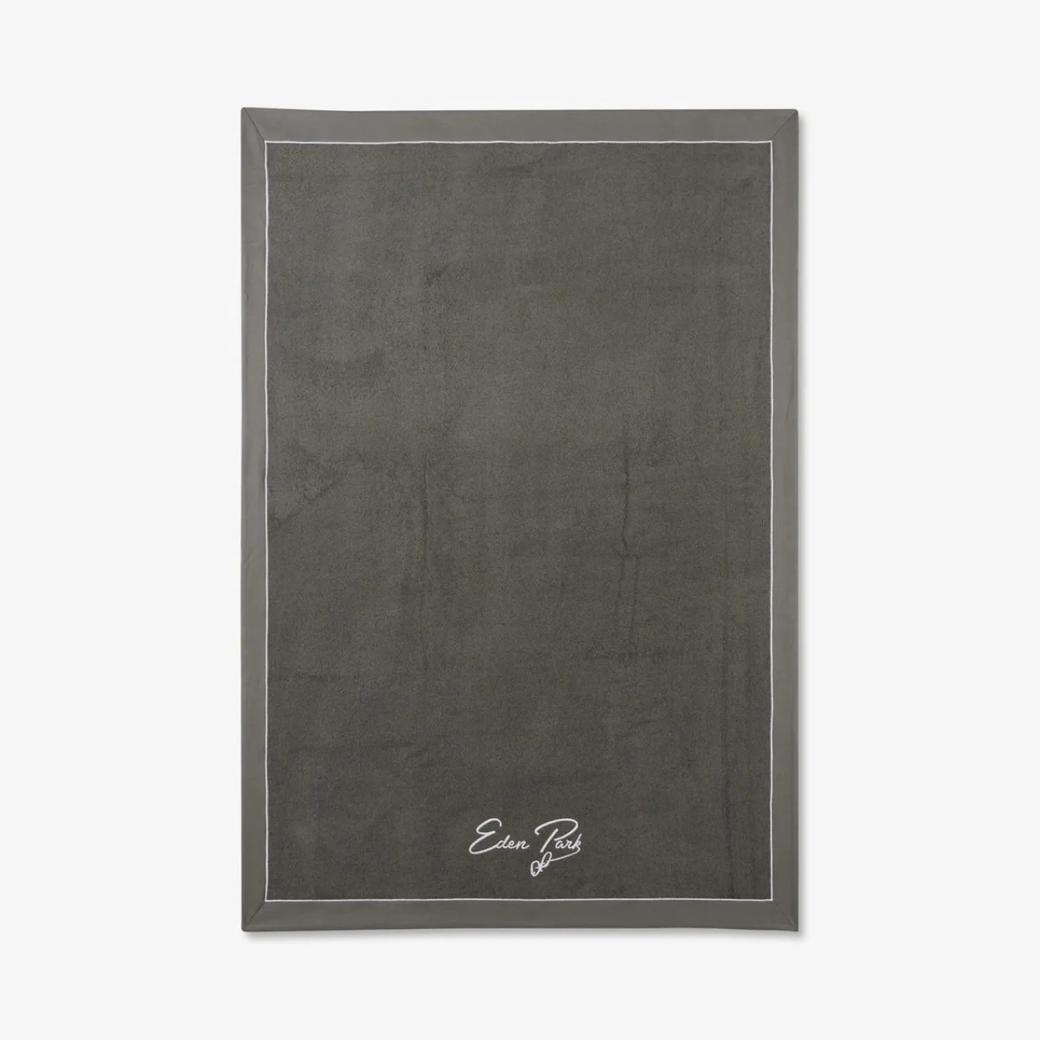 Serviette De Bain A Broderie Grise Serviettes De Bain